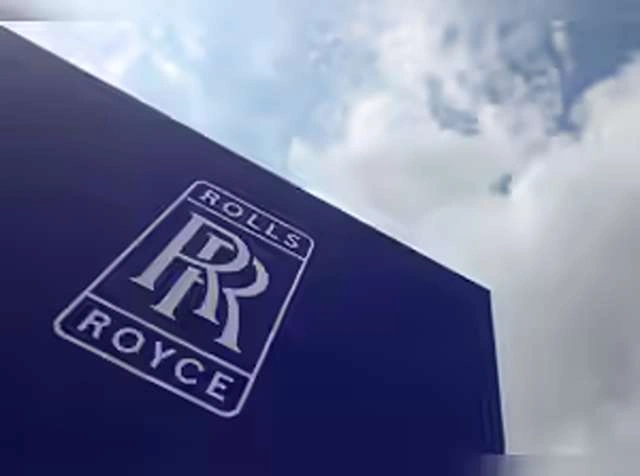 Rolls-Royce Shares Soar: £7bn Buyback & 2025 Profit Beat